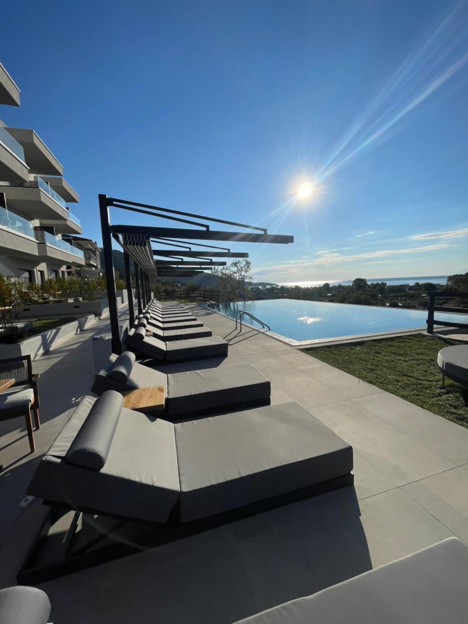 Toska Tower Aparthotel Chrysi Ammoudia Exterior foto